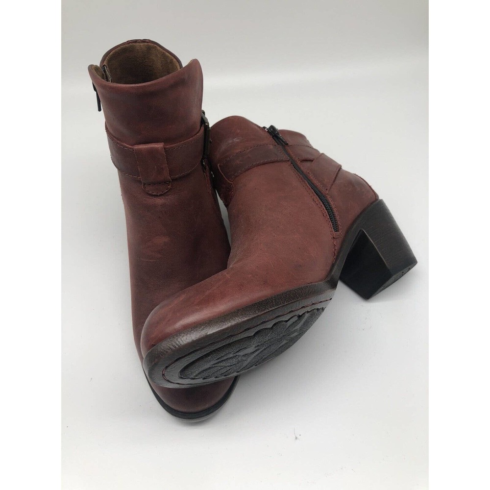 B.O.C Shea Red Leather Boot Shoe Heel Zipper Ankle Womens Comfort Fit SZ US 9M
